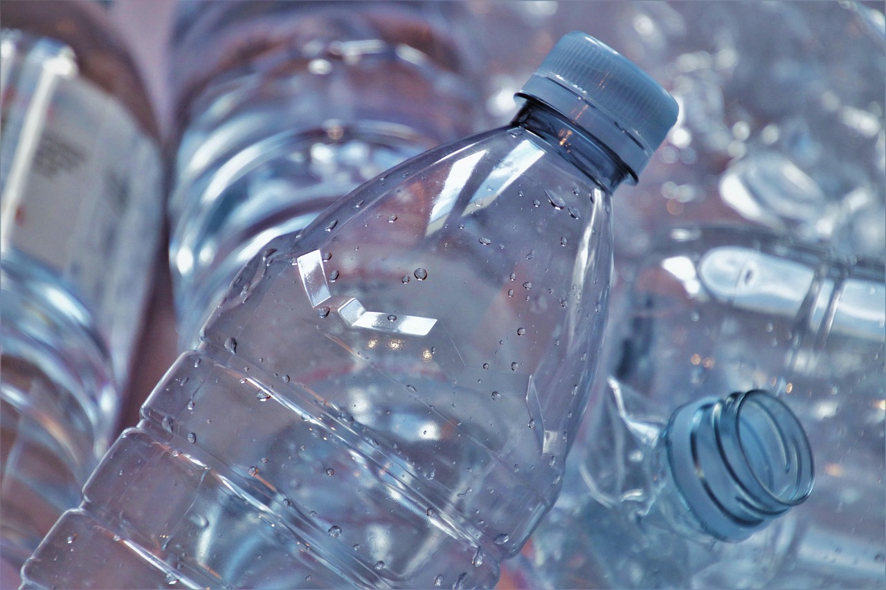 ウォーターサーバー使用によるプラスチックゴミの削減方法は？