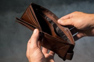 宅配水サーバーの費用相場はどれくらい？